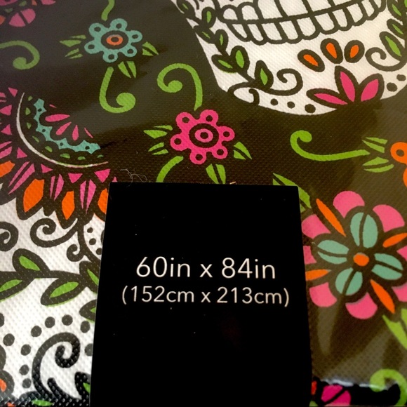 Day of the Dead Tablecloth 52 x 70 inch rectangle Sugar Skull print - Picture 6 of 6